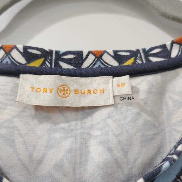 TORY BURCH Multi-color Geometric Short Sleeve Vneck Raw Hem Crop Top, Size S - Picture 9 of 11